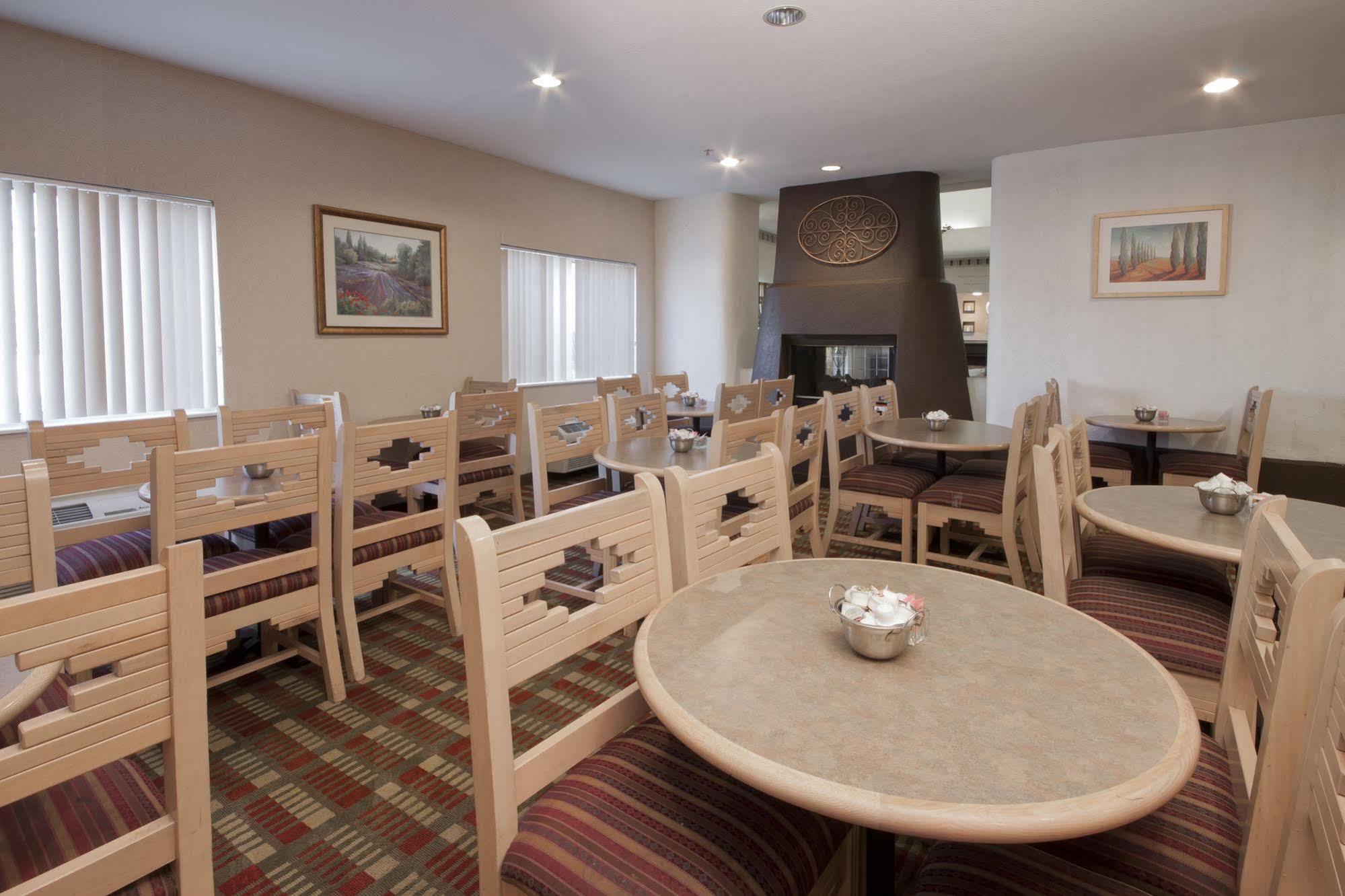 Hotel Comfort Sports Complex 2*